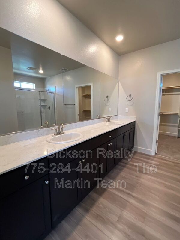 Building Photo - 1982 Maradona Dr