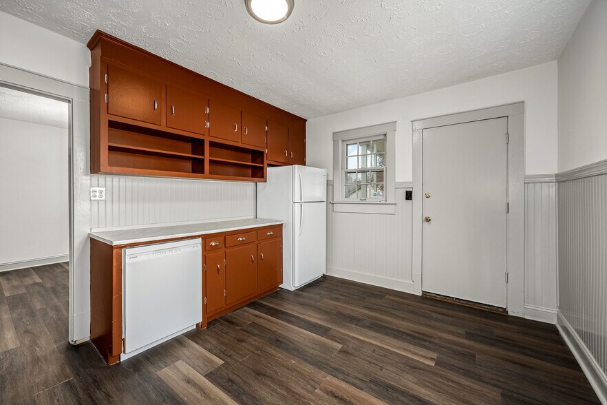 Building Photo - 308 1st Ave