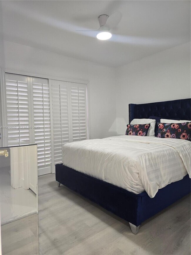 Building Photo - 6010 S Falls Cir Dr