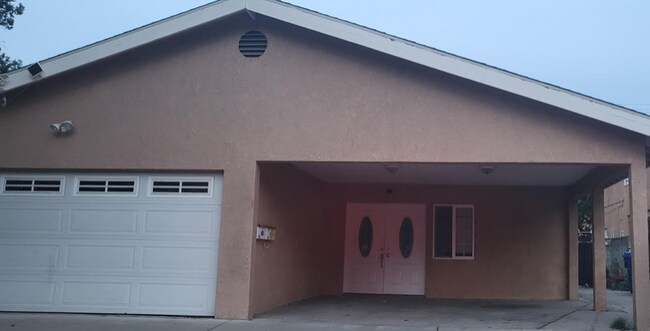 Building Photo - 4786 Topanga Canyon Blvd