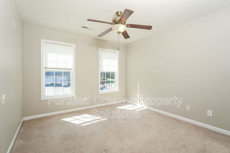 Building Photo - 307 Skiles Hts