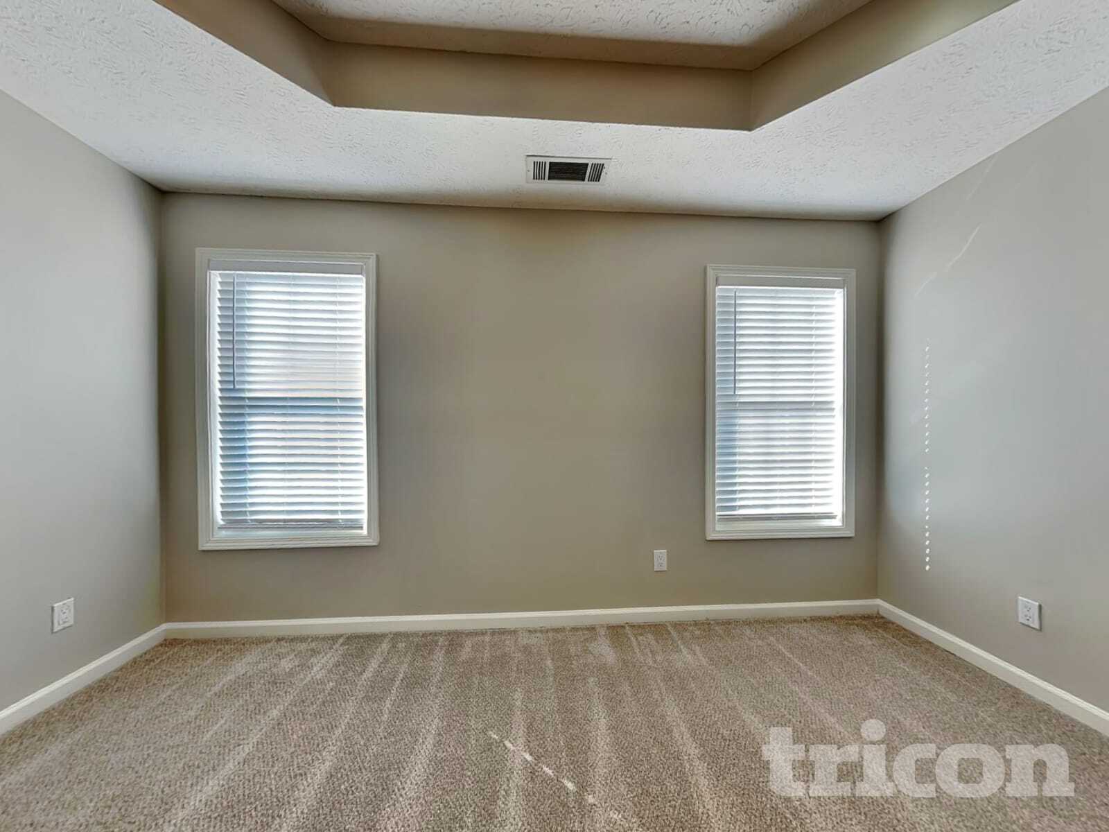 Building Photo - 2051 Meadowglen Ln