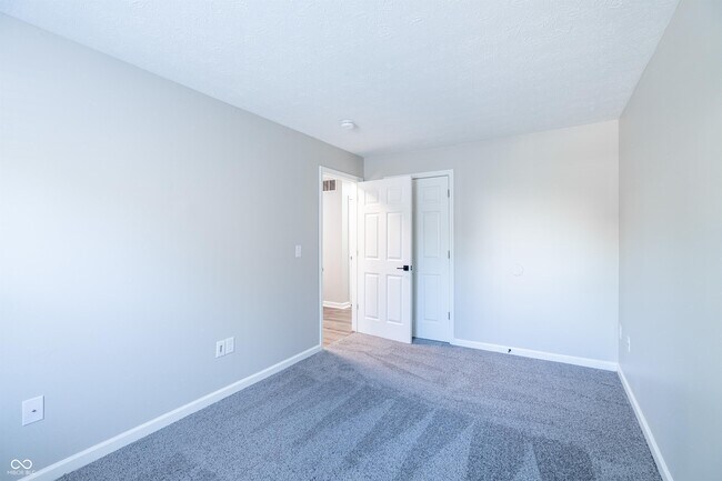 Building Photo - 1362 S Talbott St