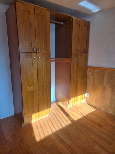 Building Photo - 6740 28th Ave S