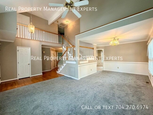 Building Photo - 9315 Pebble Creek Way