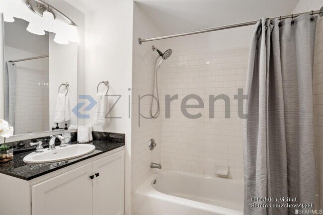 Building Photo - 888 7th St
