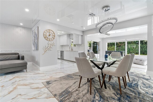 Building Photo - 4440 NE 17th Ave