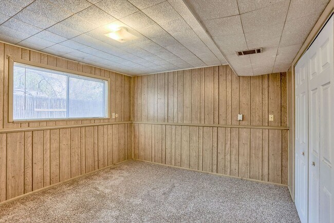 Building Photo - 836 Winchester Dr