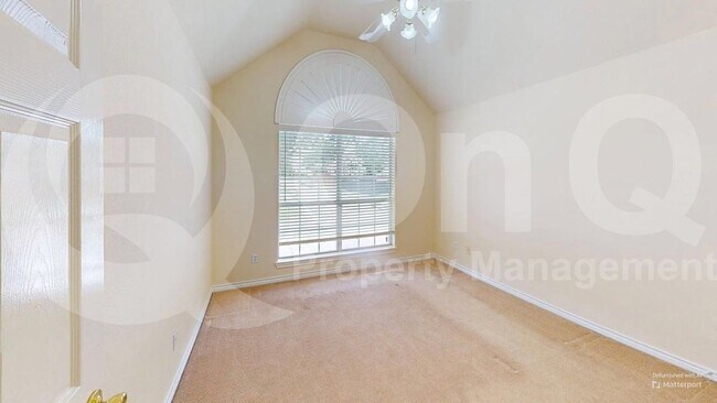 Building Photo - 3112 Chippenham Dr