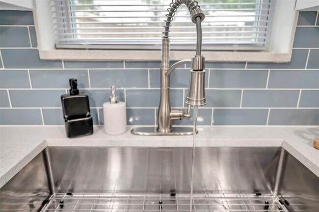 Building Photo - 3720 3rd Ave N