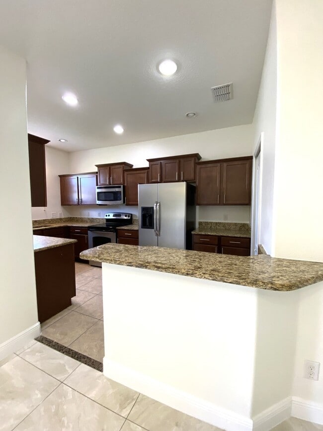 Building Photo - 3050 Rodrick Cir