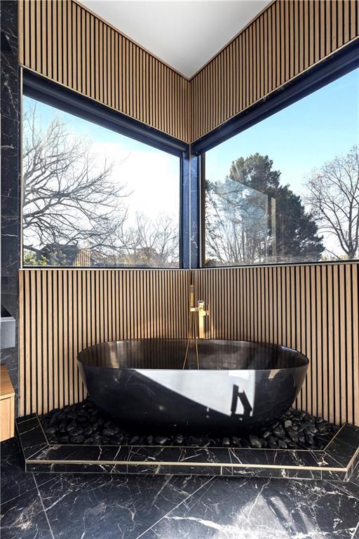 Building Photo - 3600 Lower Roswell Rd