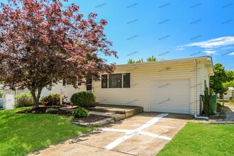 Building Photo - 2370 Mockingbird Ln