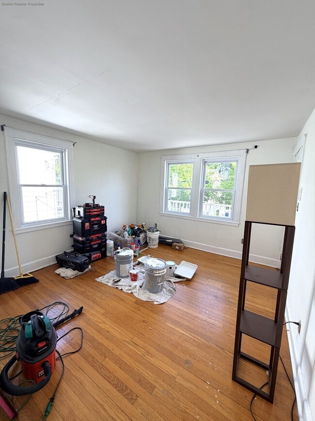 Building Photo - 15 Lawn Ave