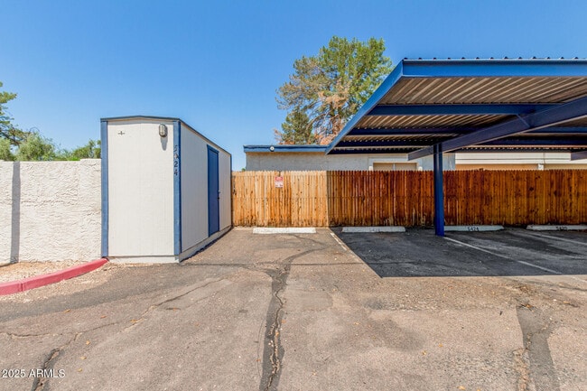 Building Photo - 5424 W Laurie Ln