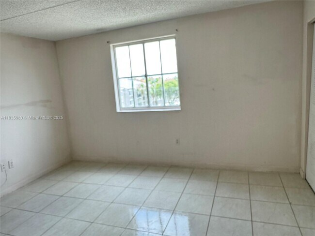 Building Photo - 6045 NW 186th St