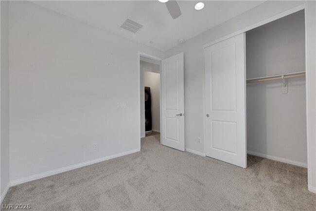 Building Photo - 11696 Redwood Mountain Ave