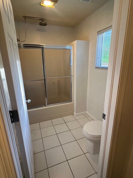 Building Photo - 6505 Saint Andrews Dr