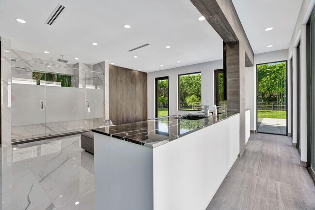 Building Photo - 7693 Steeplechase Dr