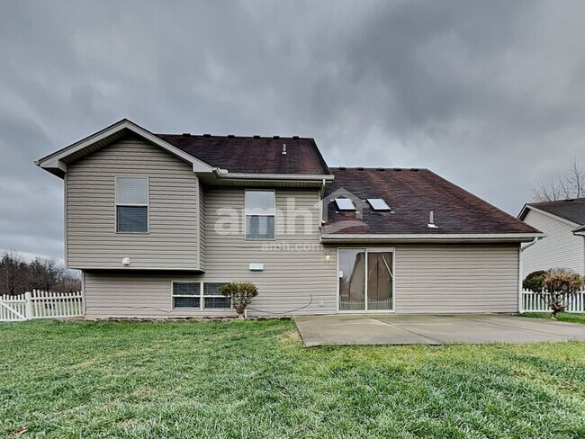 Building Photo - 6845 Watergreen Ct