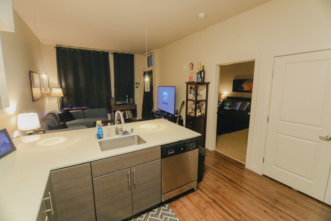 Building Photo - 9716 Holman Rd NW