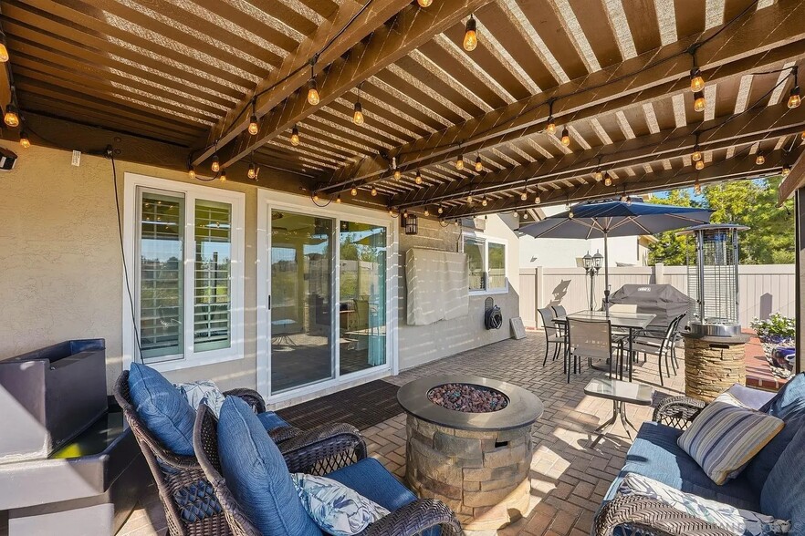 Building Photo - 7773 Eagle Ridge Dr