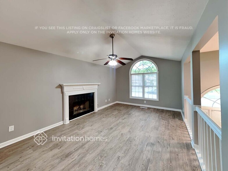 Building Photo - 2318 Sandspring Dr SW