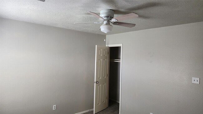 Building Photo - 20218 Mammoth Falls Dr