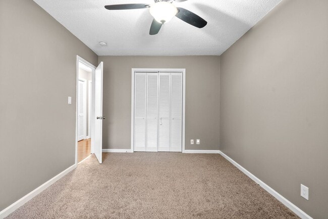 Building Photo - 735 Cayce Dr