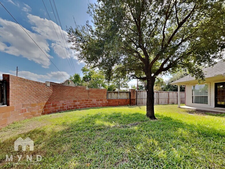 Building Photo - 22902 Creekside Gate Ct