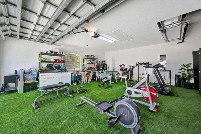 Building Photo - 19 Hoffer St