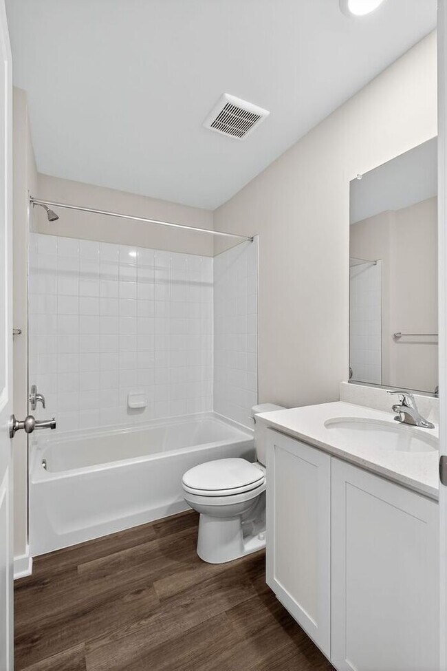 Building Photo - 15006 General Lafayette Blvd