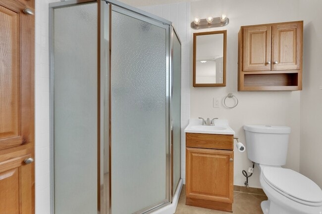 Building Photo - 7873 S Chadbourne Dr