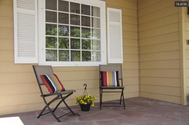 Building Photo - 2585 S Logan St