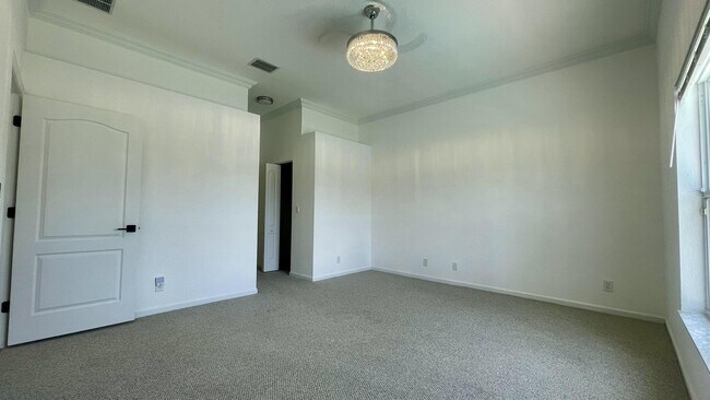 Building Photo - 110 Newberry Ln