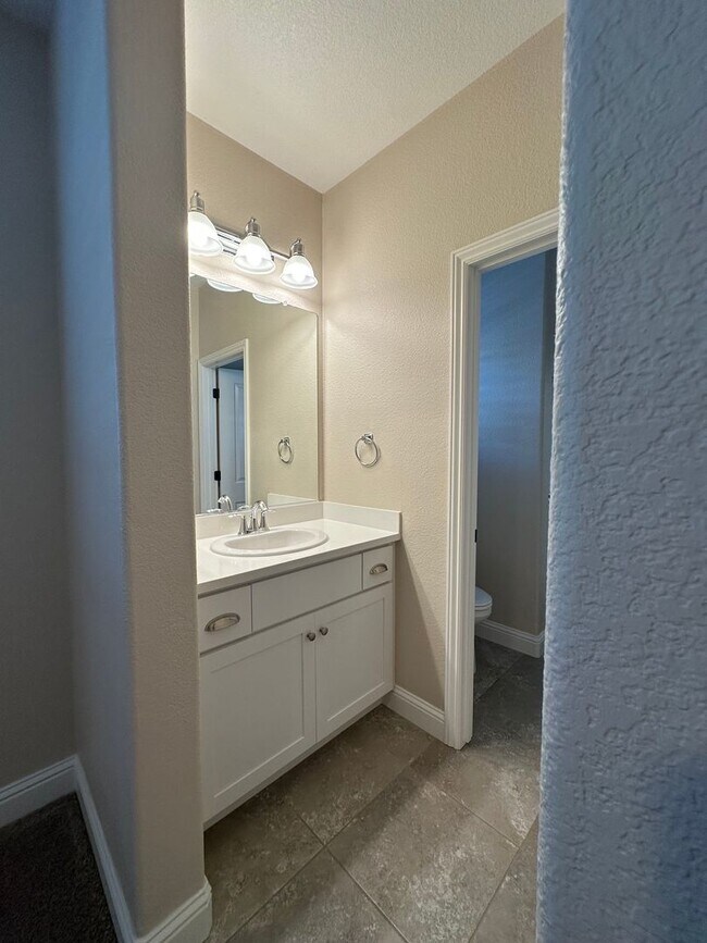 Building Photo - Impressive All Single Story 3 Bedroom, 2.5...