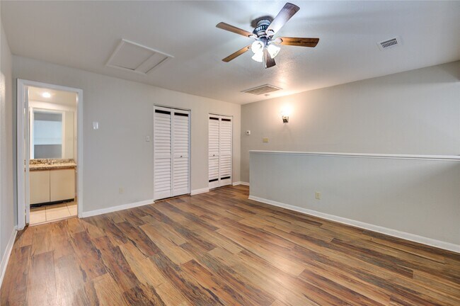 Building Photo - 16800 Sugar Pine Dr