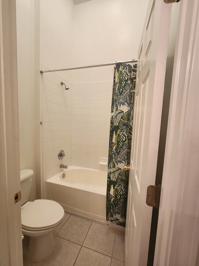 Building Photo - 6401 Barksdale Way