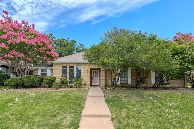 Primary Photo - 2300 San Gabriel Dr