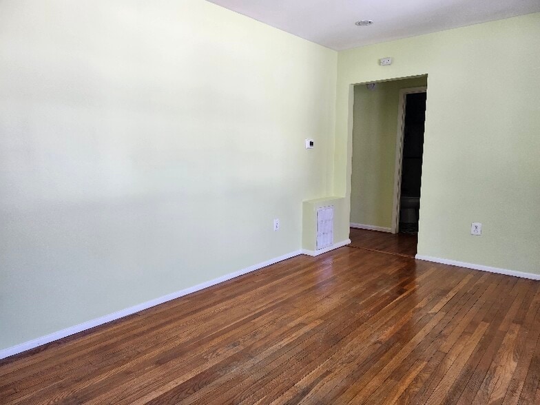 Building Photo - 3627 Forestdale Ave