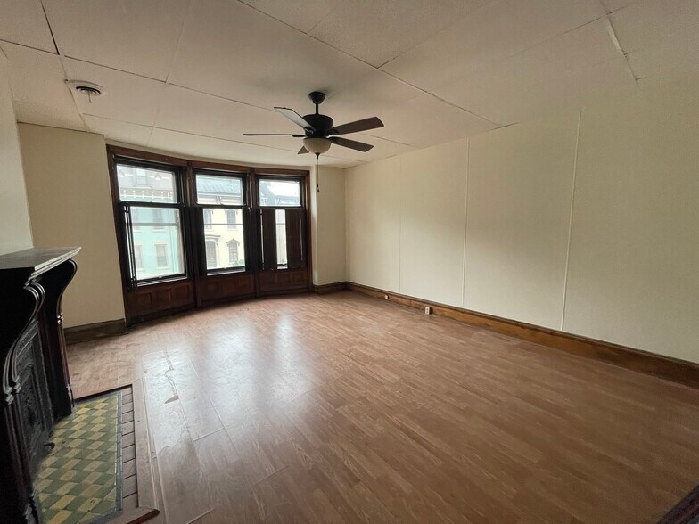 Building Photo - 2303 Chapline St