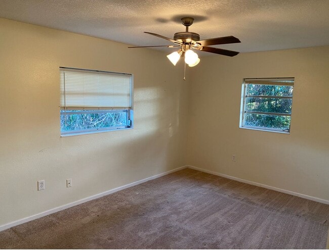 Building Photo - 2 Bedrooms 2 baths Orange City