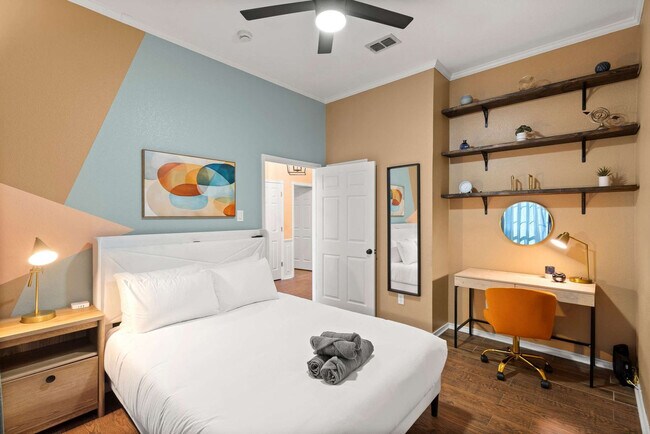 Building Photo - 324 Woodcrest Dr