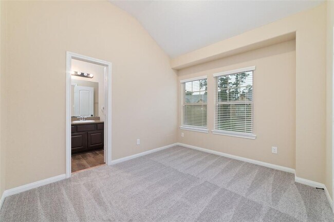 Building Photo - 9 Cheswood Manor Drive