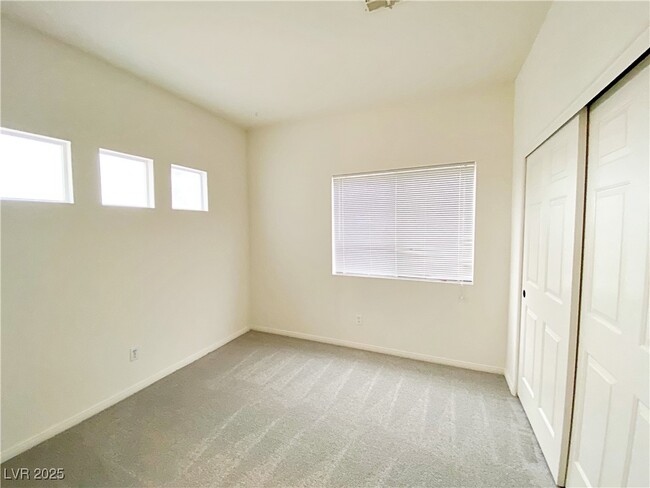 Building Photo - 7959 Blue Brook Dr