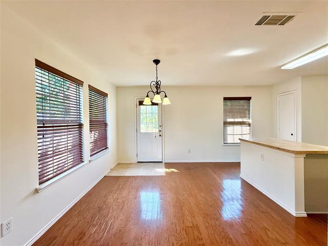 Building Photo - 2135 Van Zandt Dr