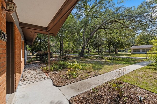 Building Photo - 4205 NW 21st Terrace