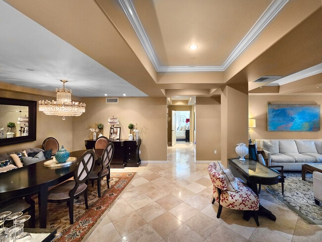 Building Photo - 10795 Wilshire Blvd