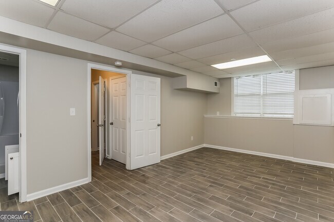 Building Photo - 382 Pleasant Way