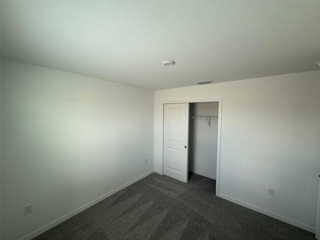 Building Photo - 3565 Dahlia Dr